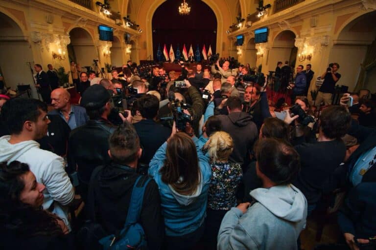 Történelmi pillanat: A TISZA Párt 10 képviselője hivatalosan is helyet foglalt a Fővárosi Közgyűlésben