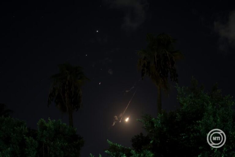 Rendkívüli ülést tart az ENSZ BT az Izrael elleni iráni rakétatámadás nyomán