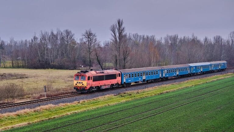 Újabb káosz a MÁV-nál: fél nap alatt három mozdony és két járműhiba okozott fennakadásokat