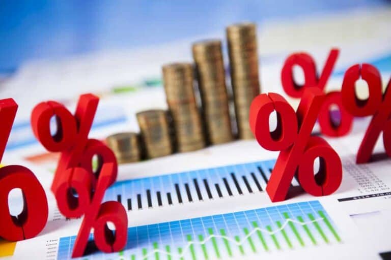 A munkáshitel előnyei és buktatói: vonzó lehetőség vagy pénzügyi csapda?