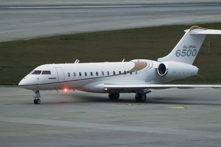 Mészáros Lőrinc beismerte, hogy az érdekeltségéhez köthető a 22 milliárdos magánrepülőgép