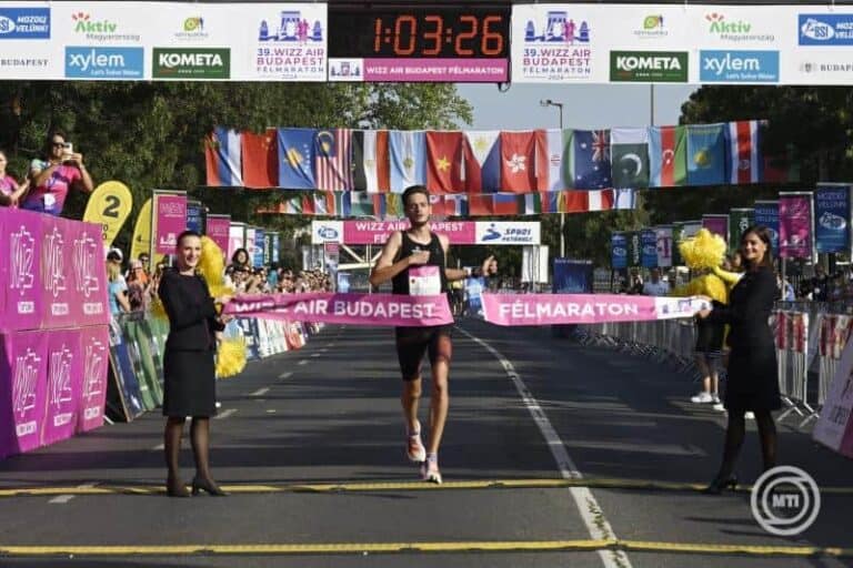 10 óra alatt futja a maratont