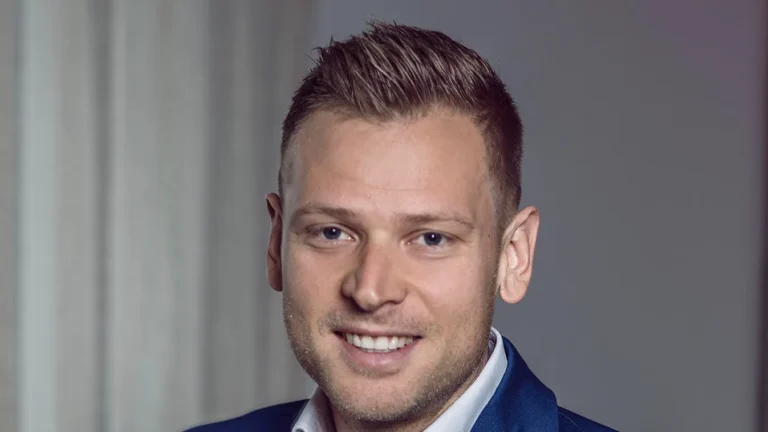 4,3 milliárdos állami szerződés a DÁP arcfelismerőjére – Tiborcz-közeli cég profitálhat a Digitális Állampolgárság Programból