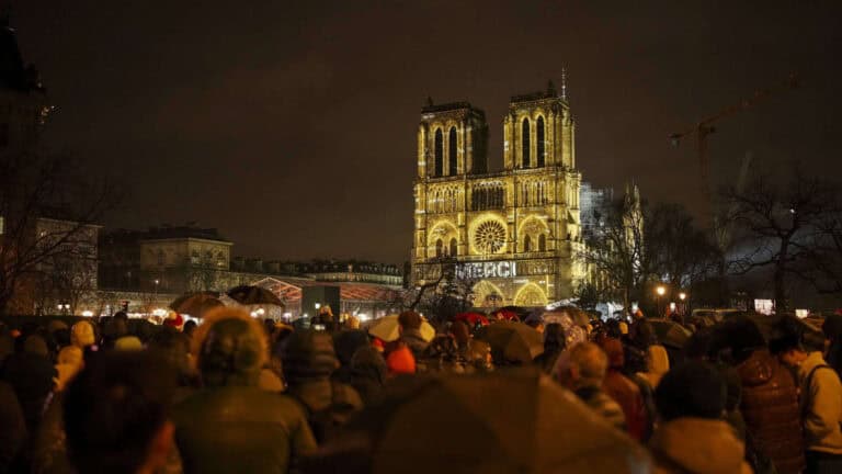 Orbán Viktor nélkül nyitották meg a Notre-Dame-ot