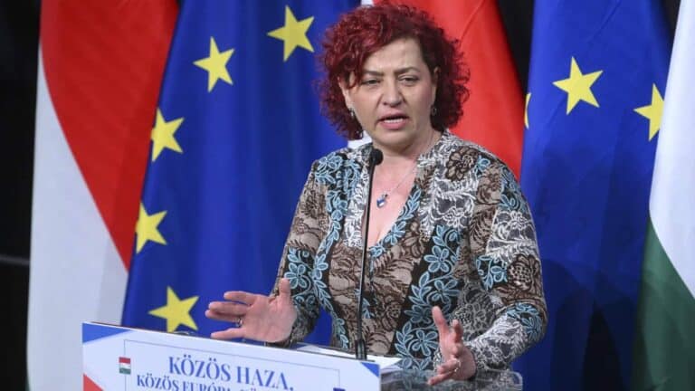 DK követeli Rogán Antal nemzetbiztonsági felülvizsgálatát