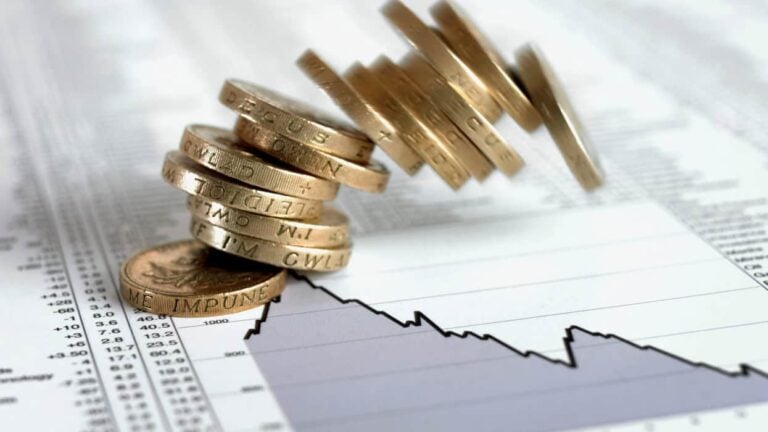 Brutális áremelkedés jöhet 2025-ben: lesújtó elemzés a jegybanktól