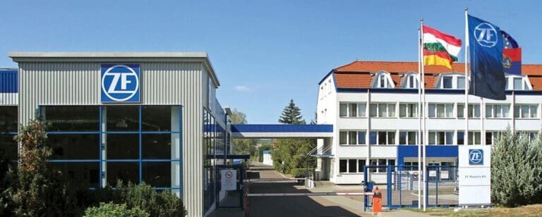 Száznál is több dolgozó elbocsátásáról döntött az autóipari beszállító