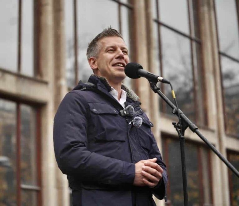 Magyar Péter lerántotta a leplet az orbáni-propaganda manipulációjáról