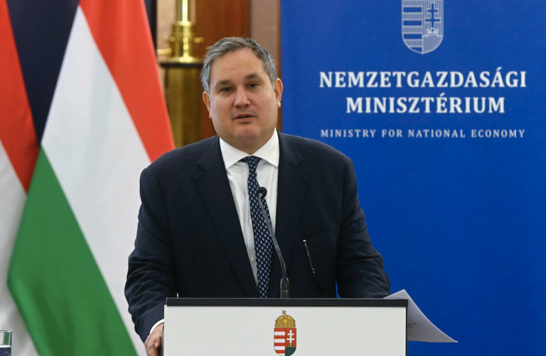 Nagy Márton szerint a magyar lakosság jól érzi magát, van pénze és vásárol