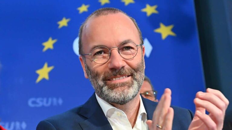 Jövő tavasszal Orbán nyugdíjba megy, és Magyar Péter lesz hazánk új arca a Néppártban