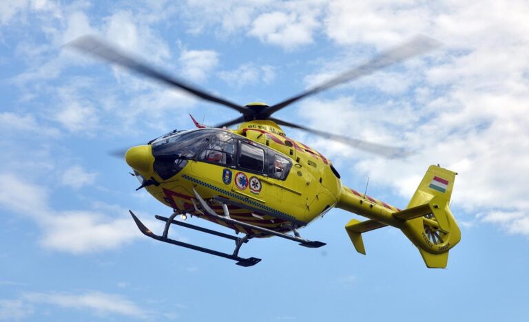 Mentők küzdöttek a gyermek életéért Hevesben