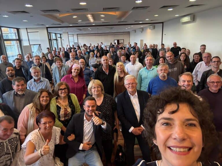 „15 éve gyaláznak minket, mert ki merjük mondani az igazságot”