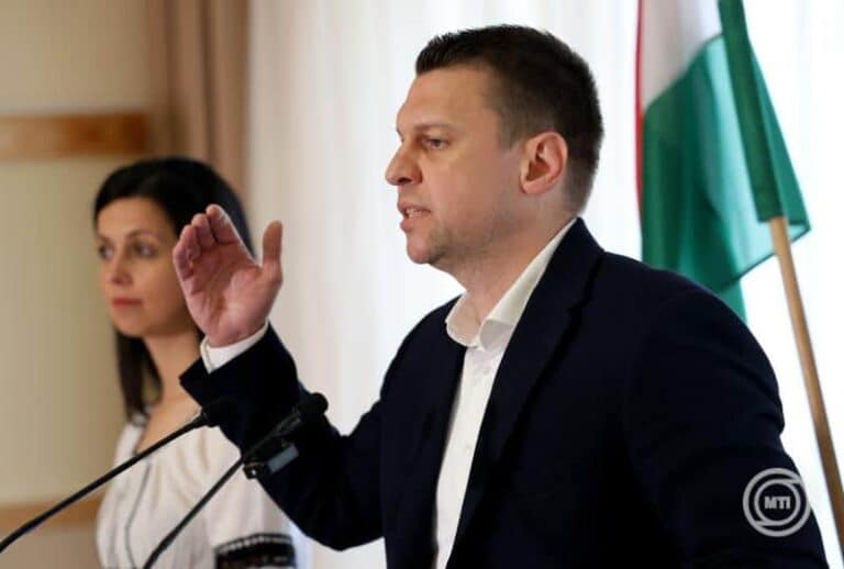 A „Dobrev-Tisza paktumról” kérdezett a Fidesz képviselője