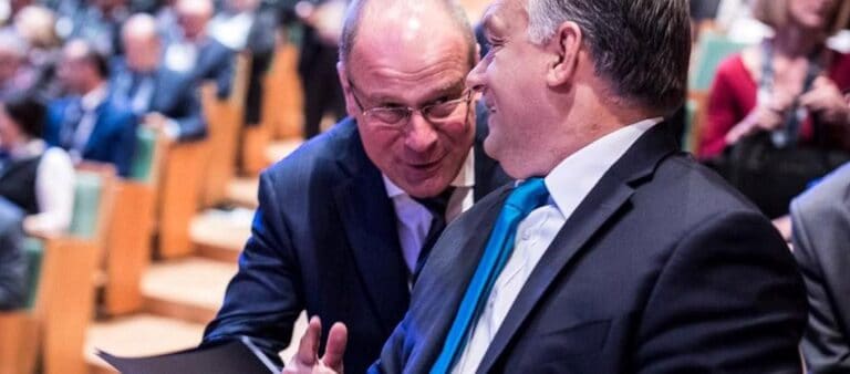 Navracsics az emberarcú reformfideszes, aki elfedi a rendszer valódi arcát