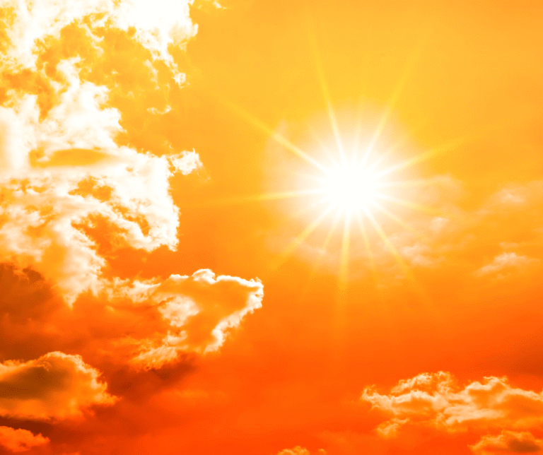 Brutális UV-sugárzás és perzselő kánikula után hétfőn végre jön az enyhülés