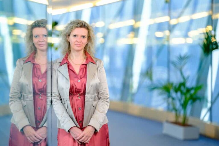 Kollár Kinga: „Orbán az idők során csupa maffiózóval és ügyeskedővel vette körbe magát”