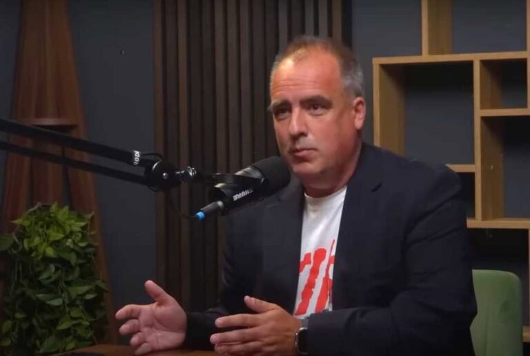 Török Gábor nekiment Orbán Balázs ukránozós posztjának, szerinte szellemi és morális határokat lépett át – a politológus szerint egy értelmes ember ilyen kijelentéseket szégyellne