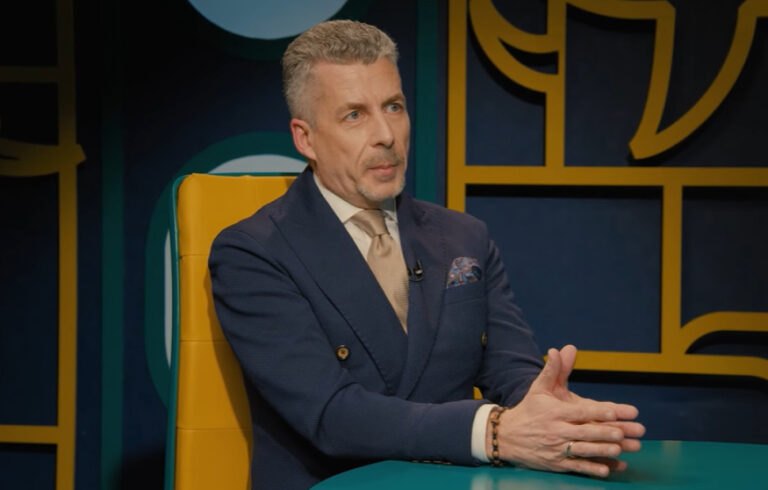 Lesifotók fedték fel Rákay Philip titkát, a Fideszes vállalkozó megerősítette, hogy igaz