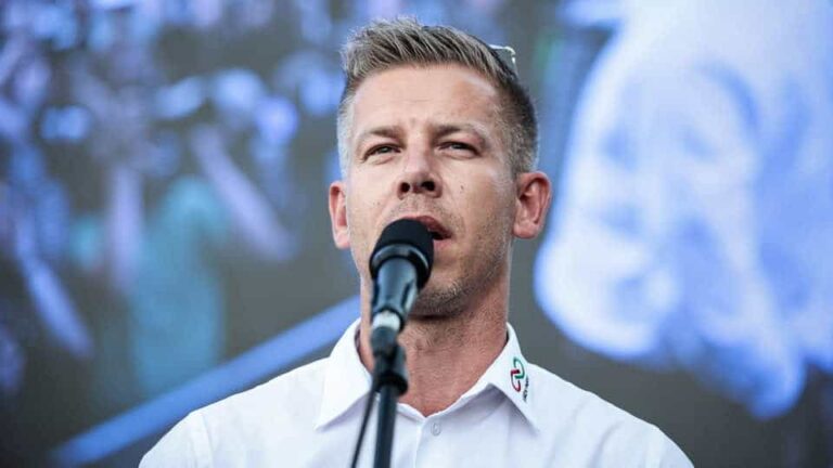 Magyar Péter: Az Orbán-Matolcsy klán 650 milliárd forintot lopott el a Nemzeti Bankból, a hatóságok a mai napig semmit sem léptek