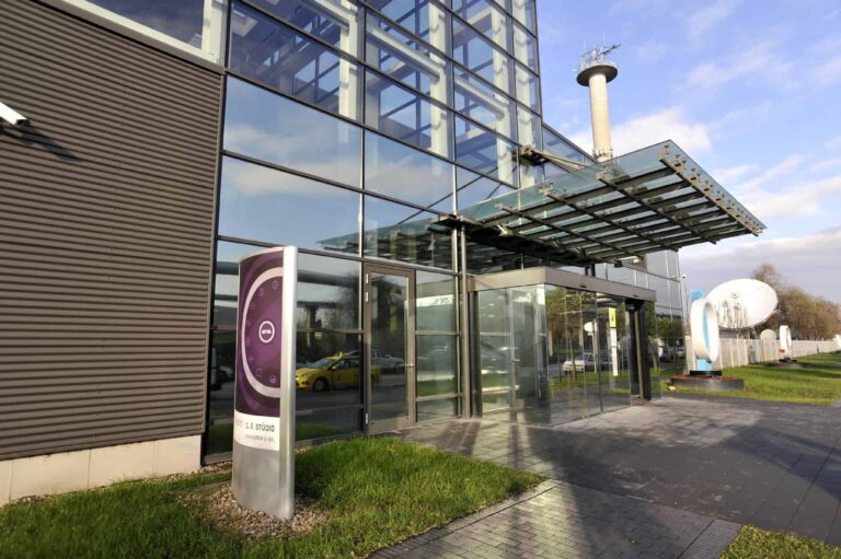 Magyar Péter felhívására lemondott a közmédia kuratóriumának egyik tagja