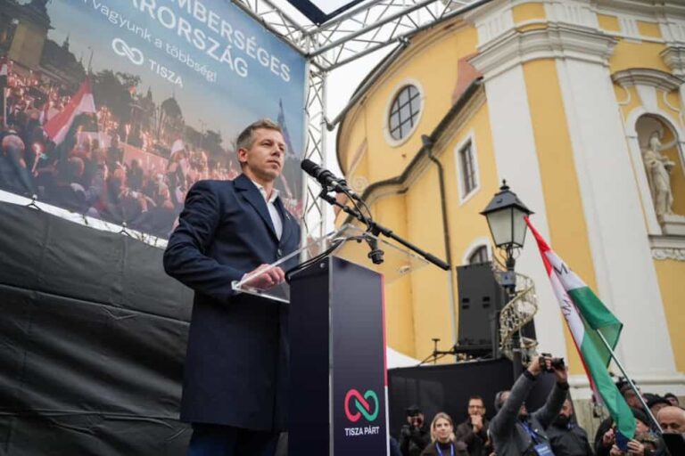 Magyar Péter három feltételt szabott: ha ezek teljesülnek, a tiszás jelöltek vitázni fognak a fideszesekkel