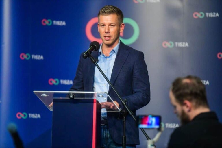 Magyar Péter személyesen kérdezné meg a legfőbb ügyésztől, miért nem tartóztattak le senkit az MNB-botrány miatt