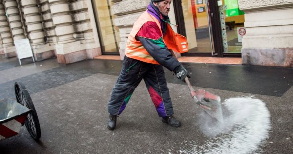 Órákon belül ránk szakad az ónos eső, ebben a 3 vármegyében kellett riasztani
