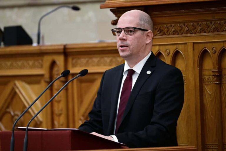 Megszólalt a legfőbb ügyész: az MNB-ügyben eddig 182 gigabájtnyi adatot foglaltak le a hatóságok