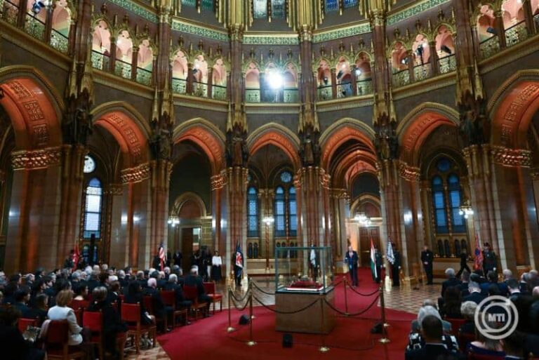 Kossuth-díjat kapott Pataky Attila, Nemcsák Károly, Trócsányi és Krausz pedig Széchenyi-díjat