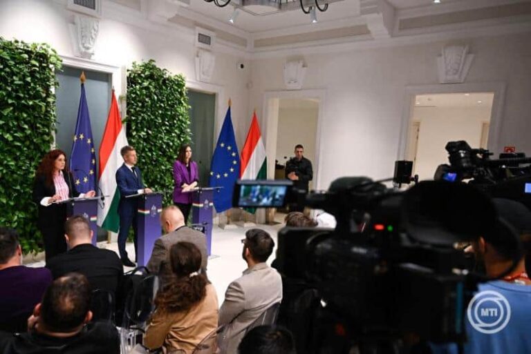 Magyar Péter: Megszűnnek a vármegyék a jövőben
