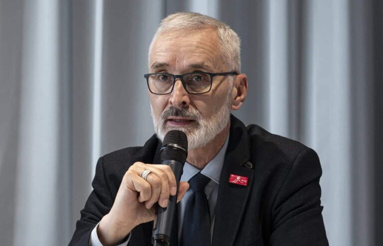 Új korszak az Országgyűlés Hivatalában: 13 év után távozik Such György főigazgató
