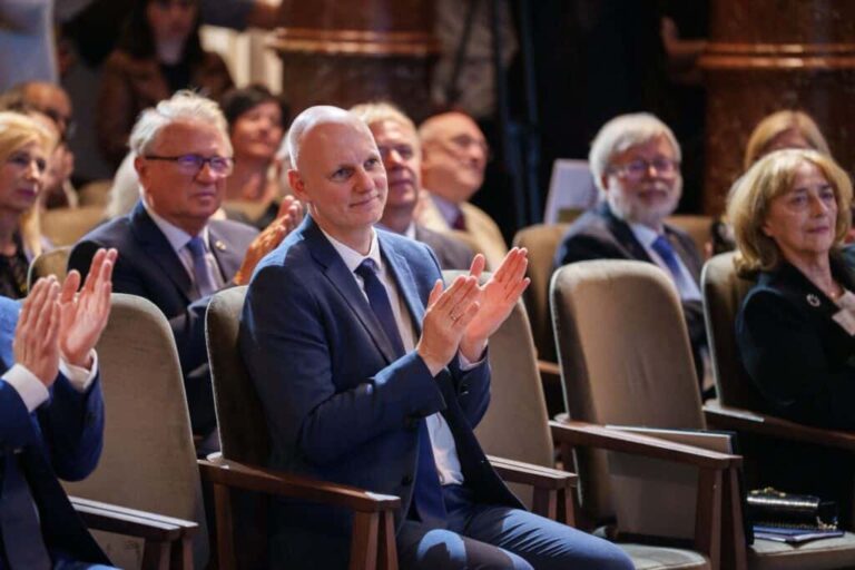 Tanács Zoltán digitális államot ígér: MI, kiberbiztonság és magasabb kutatói bérek kerülhetnek a középpontba