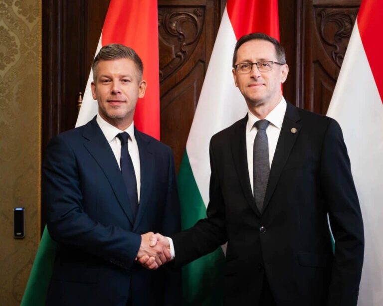Magyar Péter Varga Mihállyal egyeztetett: az uniós pénzek, a gazdasági bizalom és az MNB-ügy is napirendre került