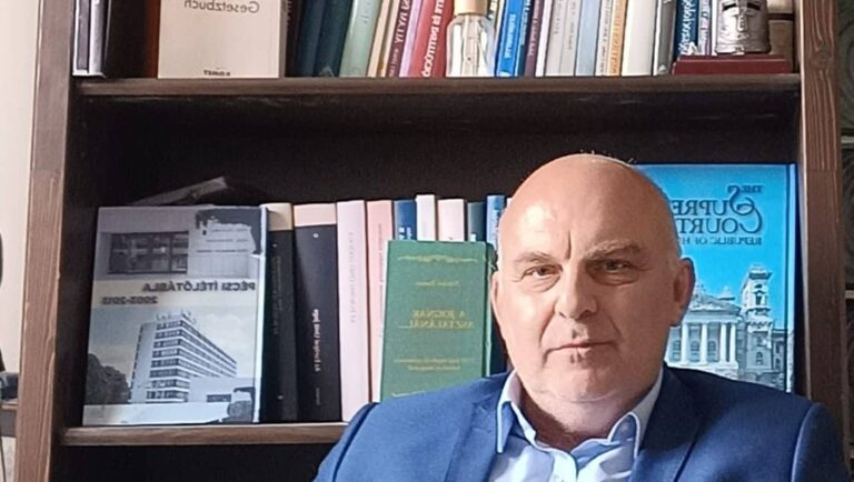 Vidéki prókátor: Orbán „közjogi bábjainak” visszanyalhat a kétharmad